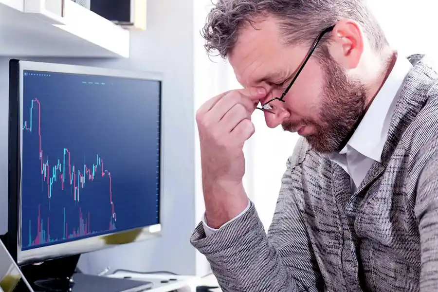 استفاده از تقویم اقتصادی و بررسی تحلیلهای بازار میتواند به شما در گرفتن تصمیمات آگاهانهتر کمک کند.