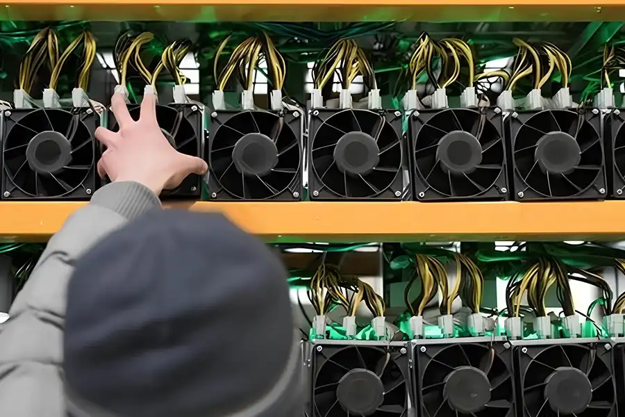 ماینرهای ASIC معمولاً بهترین گزینه برای استخراج دش هستند.